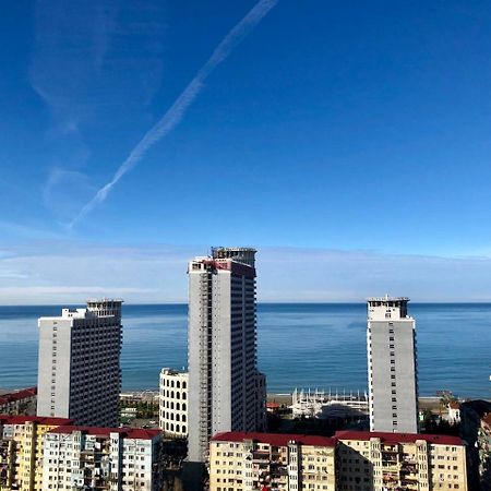 Cozy Bright Apartment With Amazing Sea View Batoumi Extérieur photo