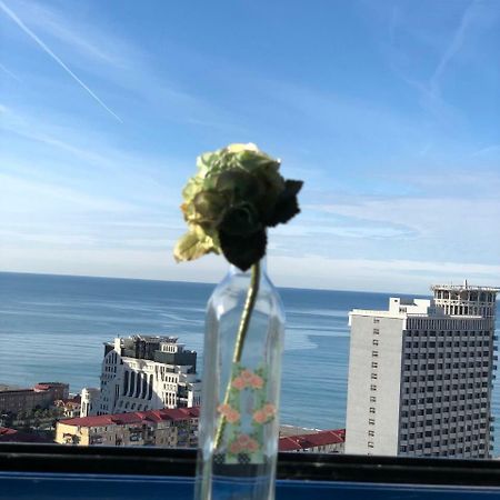 Cozy Bright Apartment With Amazing Sea View Batoumi Extérieur photo