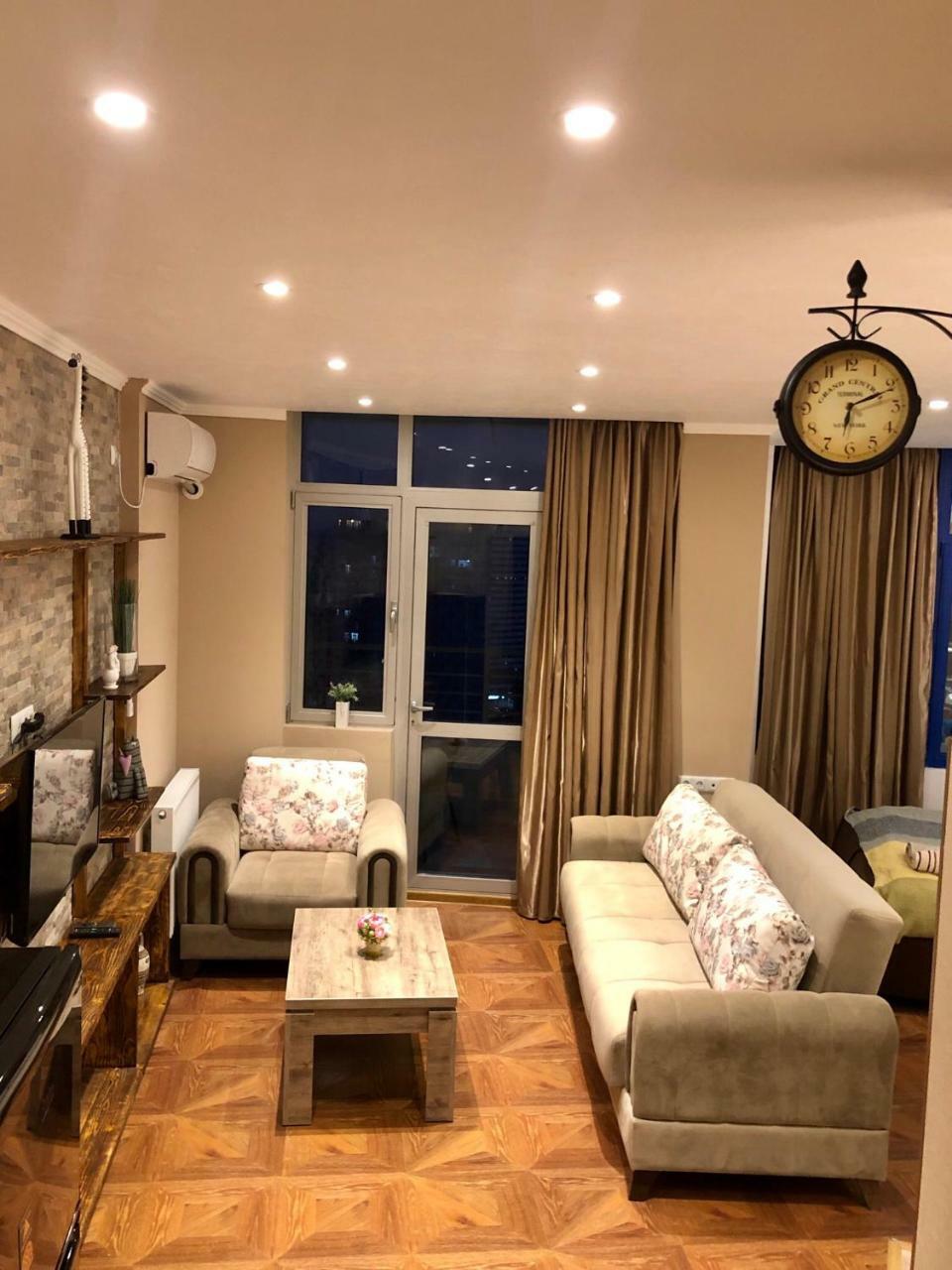 Cozy Bright Apartment With Amazing Sea View Batoumi Extérieur photo