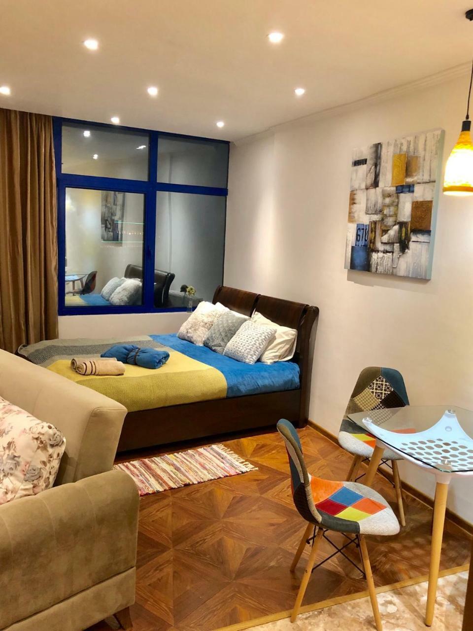 Cozy Bright Apartment With Amazing Sea View Batoumi Extérieur photo